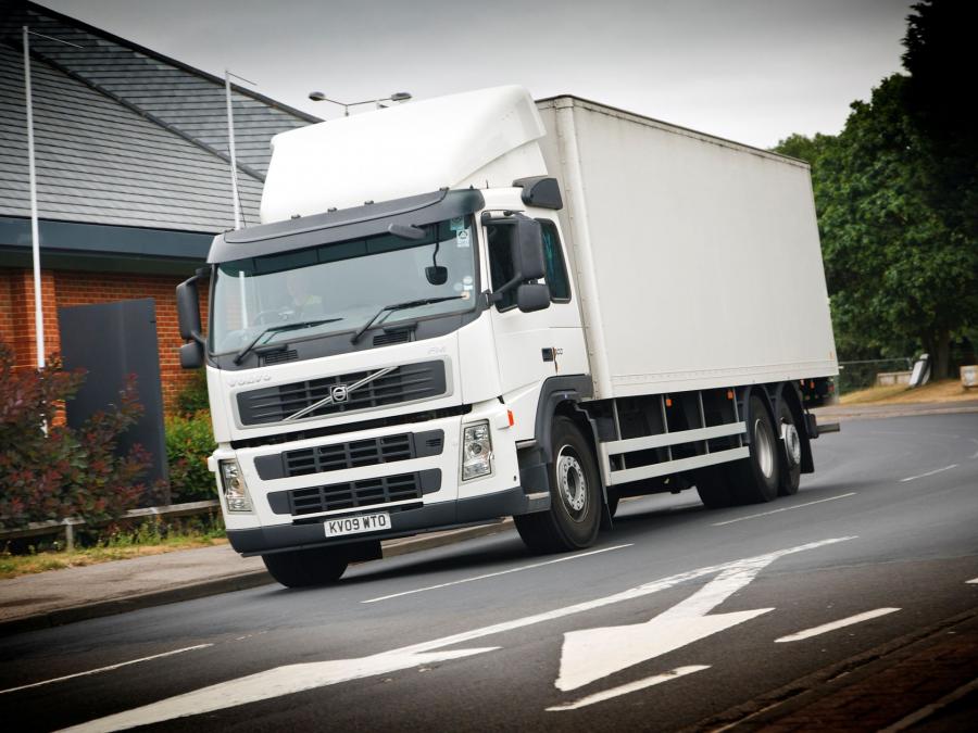  Volvo FM9 300 6x2 2010 года  (UK) (фото 1 из 1)